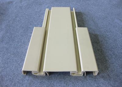 China Los paneles de pared plásticos de madera lisos modificados para requisitos particulares del almacenamiento de la longitud para el sistema del garaje en venta