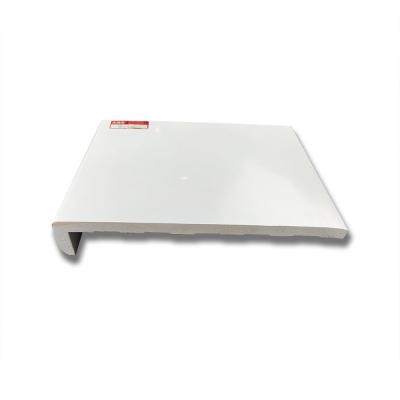 中国 White color smooth solid pvc window sill plastic upvc widow cill vinyl board 200mm width 販売のため