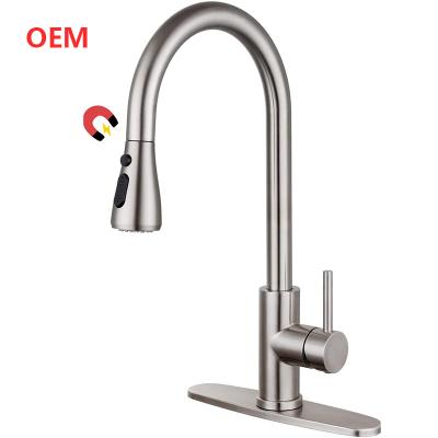 China Modern Single Handle Kitchen Sink Tap Faucet Magnetic Docking Spray Head  Faucet for sale