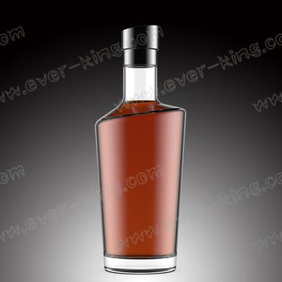 China Botella de vidrio de lujo del whisky del OEM 1500G Decaling en venta