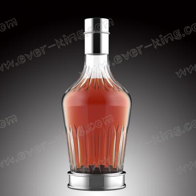 China Heat Resistant Clear 750ML Rum Glass Bottle With Metal Cap for sale