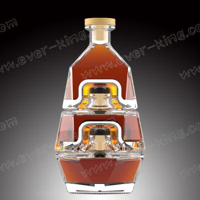 China Parte superior do parafuso do OEM 750ml Brandy Glass Bottle With Plastic à venda