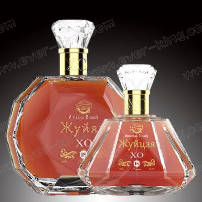 China Luxury Crystal Brandy Glass Bottle 700Ml With Glass Cap for sale