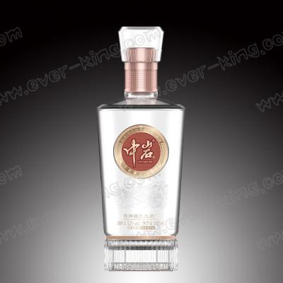 China Kundenspezifische runde Glas-Flasche des Alkohol-500ML für Gin Vodka Wine And Spirits zu verkaufen