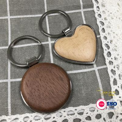 中国 Hot Sale product Custom LoGO Pendant Rectangle Heart Square Round  Wood Blank Metal  Wooden Keychain with  chains 販売のため