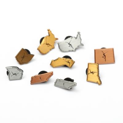 Cina ODM di alta qualità distintivi personalizzati oro antico argento zinco alloggio fiducioso ballerino lapel pin in vendita