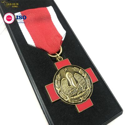 中国 空白のマラソンのフィニッシャー メダル、刻まれたスポーツ メダルを動かす亜鉛合金3D賞 販売のため