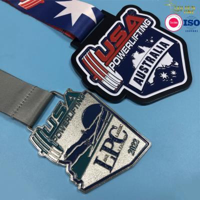 China Custom Soft Enamel Zinc Alloy medals Gift metal 3D hollow out enamel sports marathon spinning Fantasy Football Medallion en venta