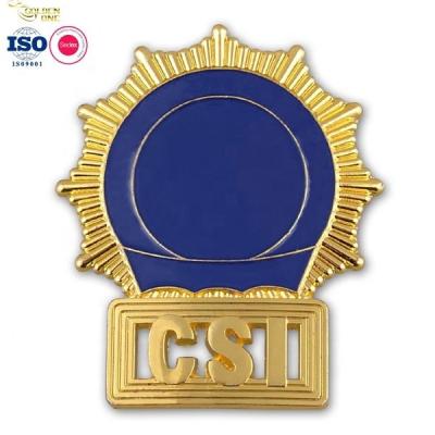 Chine Pin Badges personnalisé par étoile, insignes faits sur commande d'émail imprimant le revers Pin Zinc Alloy en métal à vendre