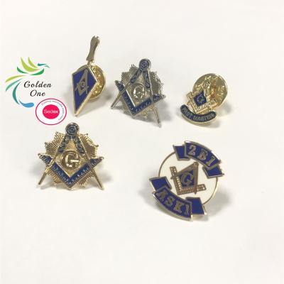 China Masonic Christian Crown Lapel Pins Logo American Flag Custom Gold Plated Western Lapel Pins Te koop