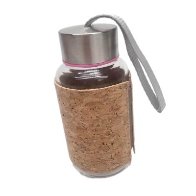 China OEM Reusable Glass Water Bottle With Cork Sleeve Dampproof for sale