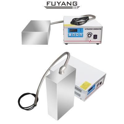 Cina 300W 40KHZ ha personalizzato la rondella ultrasonica delle parti/generatore ultrasonico del trasduttore in vendita