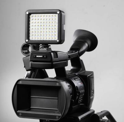China A câmera video do diodo emissor de luz do poder superior Ultrathin ilumina LED80B 4.8W DC7.5V à venda