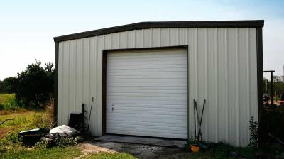 China Customized Design Agricultural Metal Buildings Steel Barns 24’x30’x12′ for sale