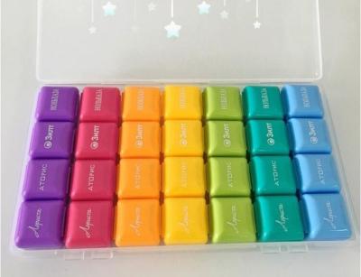China Caja plástica colorida modificada para requisitos particulares de la píldora de las ventas calientes del logotipo, caja de siete días de la píldora, caja los 9.5*6*3.5cm, caja redonda de la vitamina 192g de la píldora con el MIR en venta