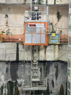 China Q345B Staal 1000 kg Materiaalrek en Pinion Hoist Lift voor Tunnel Te koop