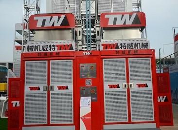 China Bevel Motor Construction Hoist Elevator , 2x13kw Goods Hoist Lift for sale