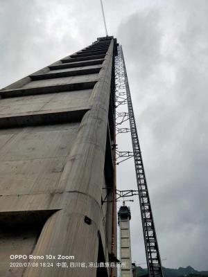 중국 굴뚝 건설을 위한 경사진 Mast 500m 건축 부지 승강기 판매용