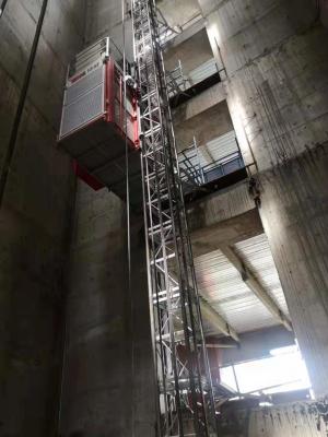 Chine Boîte de vitesse de Heicial de biseau d'ascenseur de la construction 500m 96m/Min Passenger And Material Hoist à vendre