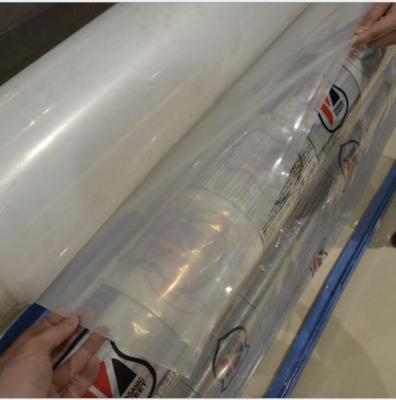 China Carrete de película transparente del PE que empaqueta la anchura de los 295cm para la compresión del colchón en venta