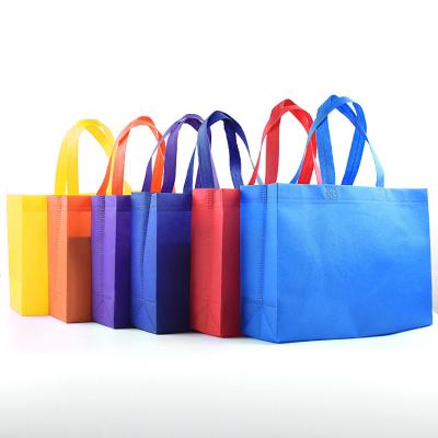 China PP Reusable Non Woven Shopping Bag boutique Custom Recycled Tote Bags for sale
