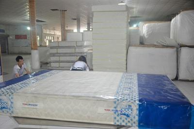 China Sellado caliente del vacío plástico del bolso PE del almacenamiento del colchón del tamaño de la reina en venta