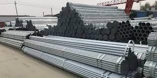 Chine SGCC galvanisée section creuse sans soudure 3x3 galvanisée tubes carrés zinc revêtu 0,6 mm à vendre