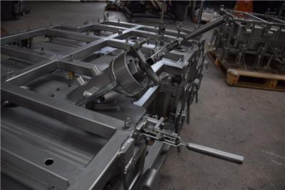 China Herramientas que moldean rotatorias del álcali anti con trabajar a máquina de las piezas del hilo en venta