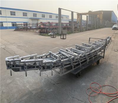 중국 가득 찬 클램프 구조 알루미늄 회전 성형 5.1 미터 로토는 플라스틱 카약을 성형했습니다 판매용