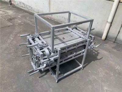 China los moldes rotatorios de aluminio del depósito de gasolina 45L A356 8000-10000 tiros moldean vida en venta