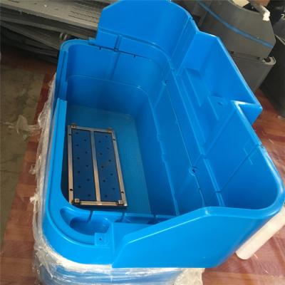 China Molde plástico de la bañera del moldeado rotatorio plástico para el pequeño baño del animal doméstico del color azul con la pared doble del cambio del piso en venta