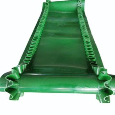 Close-up view of conveyor belt corrugated sidewall