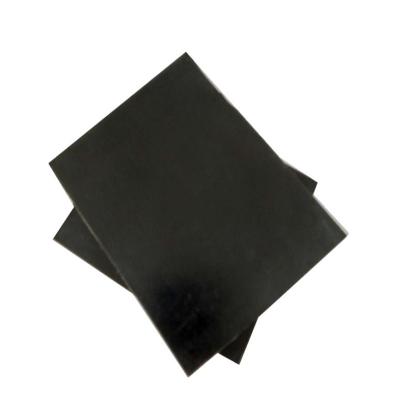 Chine Bandes de conveyeur en caoutchouc de PE de polyester noir EP300 EP350 EP400 à vendre