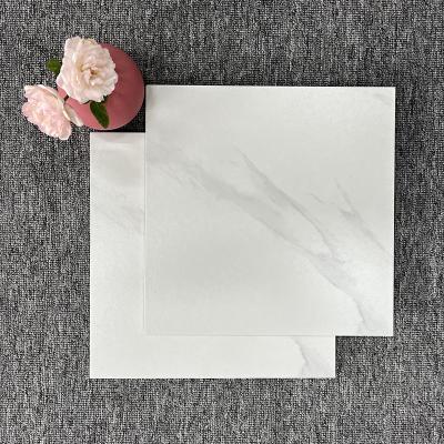 China 300x300mm Bathroom Porcelain Floor Tiles , Carrara Matte White Wall Tiles for sale