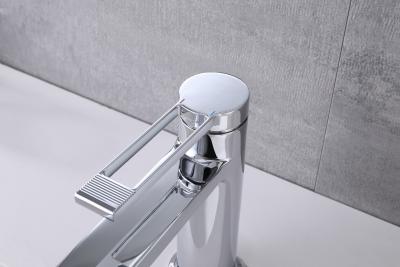 China Sanitary Ware Hot And Cold Basin Mixer Shiny Chrome Brass Finish for sale