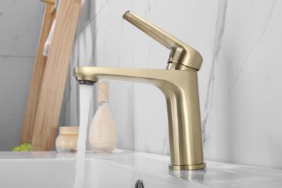 China Solid Brass Bathroom Basin Faucets Hot and Cool Chrome Surface Wash Basin Mixer Faucet for sale