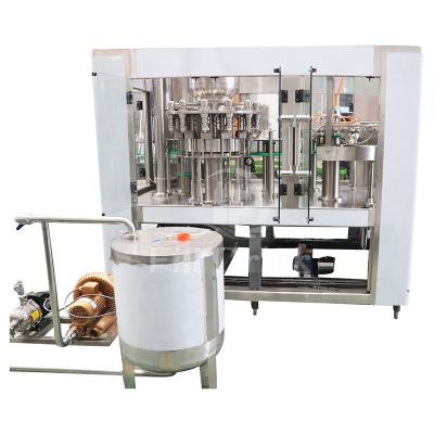 China 0-2L PET Bottle Juice Filling Machine 4000BPH Hydraulic Cylinder for sale