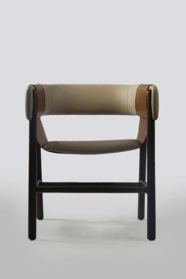 China Sofá-cadeira com assento grande e estofamento personalizável à venda