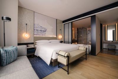 China Muebles modernos de suites de hotel con capacidad de peso de 500 libras y colchón incluido en venta