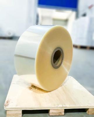 China Etiquetas de película de polipropileno de pegamento caliente, etiquetas impermeables personalizadas extra pegajosas en venta