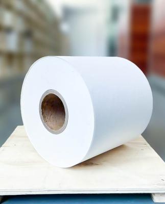 China Gewone kleverige blanco inkjet etiketten rollen, acryl lijm inkjet synthetisch papier Te koop