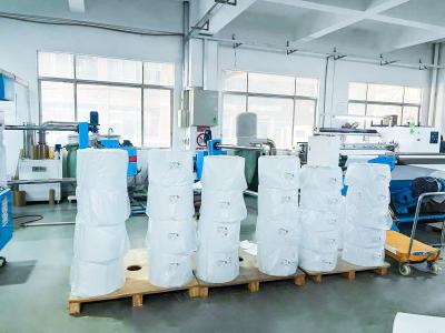 China Rolo de adesivos simples resistentes ao desgaste, etiquetas brancas sólidas e removíveis à venda