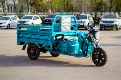 Chine camion électrique du tricycle 1500W de roue électrique du camion 3 chargeant le mètre d'écran d'affichage à cristaux liquides à vendre