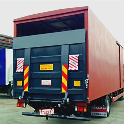 China 2000KG Vehicle Tail Lift CE 2KW Straight Truck Liftgate Aluminum Plate for sale