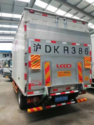 Chine Porte à rabattement arrière électrique 700Kg de camion de DC12V Van Tail Lift Qingling Light à vendre