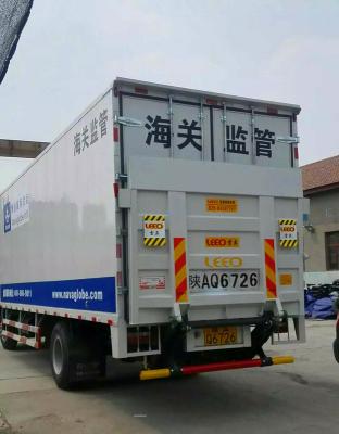 China 18Mpa Hydraulic Van Tail Lift Truck Cargo Handling Equipment And DC12V / 24V for sale