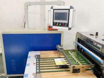 China 380V Three Edges Sealing Machine With Center Sealing Function for sale
