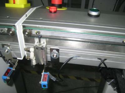 中国 機械ストッパー上限のタイプが付いているSMTの生産ラインリンク コンベヤー 販売のため
