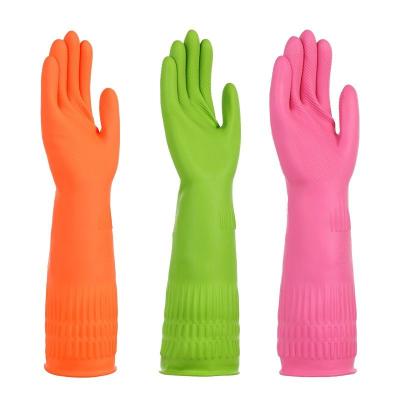 Китай Водоустойчивым перчатки домочадца перчаток 38CM Dishwashing латекса свободным выровнянные стадом продается