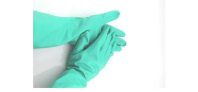 China Guantes resistentes químicos del nitrilo del guante del nitrilo industrial verde resistente del verde 18Mil en venta